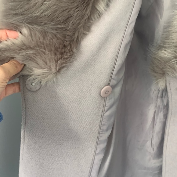 Ellabee International Structured Wool Coat. Faux Fur. Size Small. - Picture 4 of 9